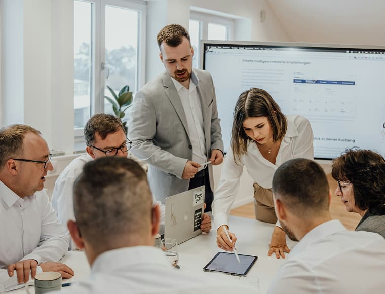 Marketing Teams & Global Brands